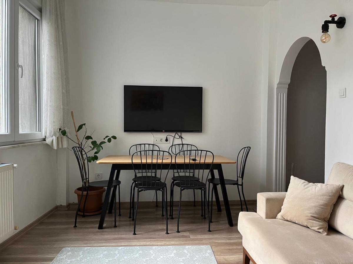 Centrally Located, 2+1 House In Taksim, Cihangir Apartment อิสตันบูล ภายนอก รูปภาพ