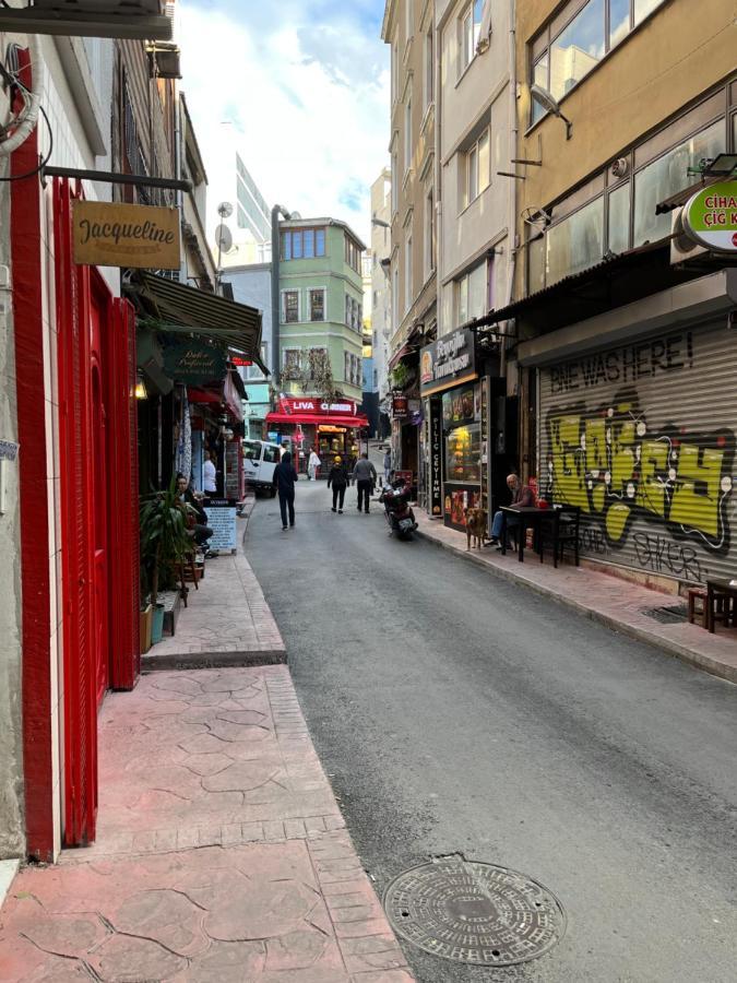 Centrally Located, 2+1 House In Taksim, Cihangir Apartment อิสตันบูล ภายนอก รูปภาพ