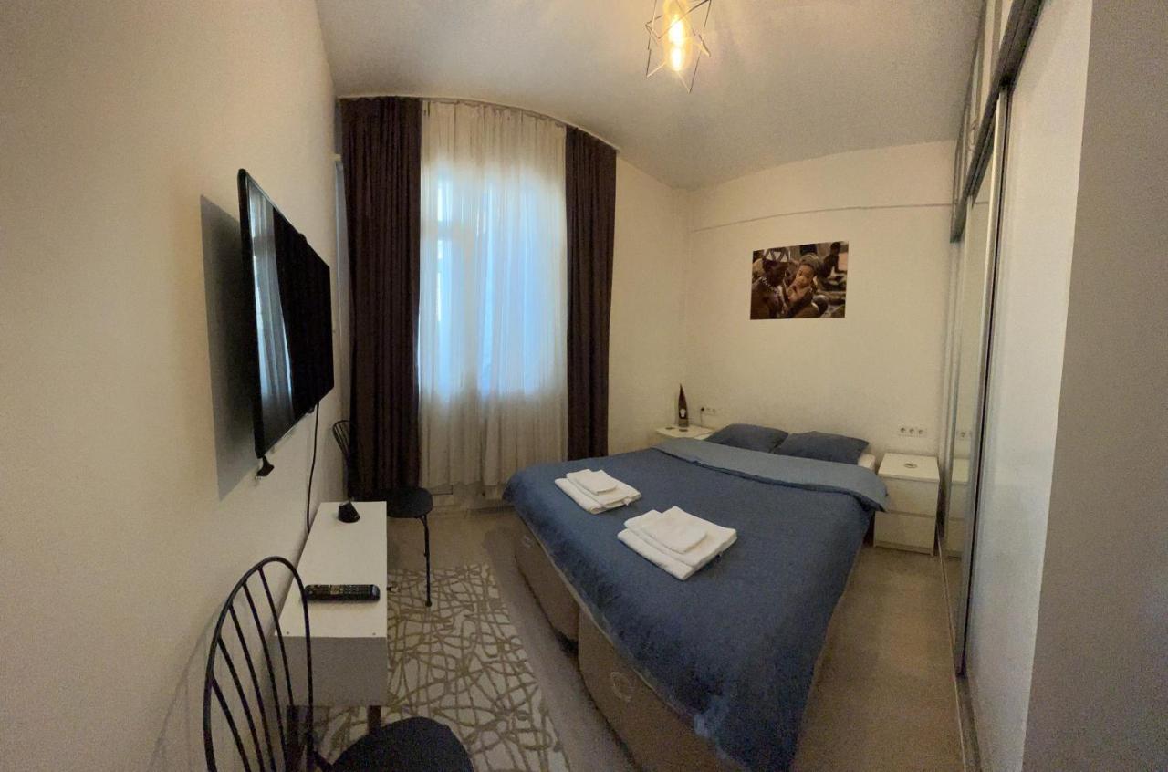 Centrally Located, 2+1 House In Taksim, Cihangir Apartment อิสตันบูล ภายนอก รูปภาพ