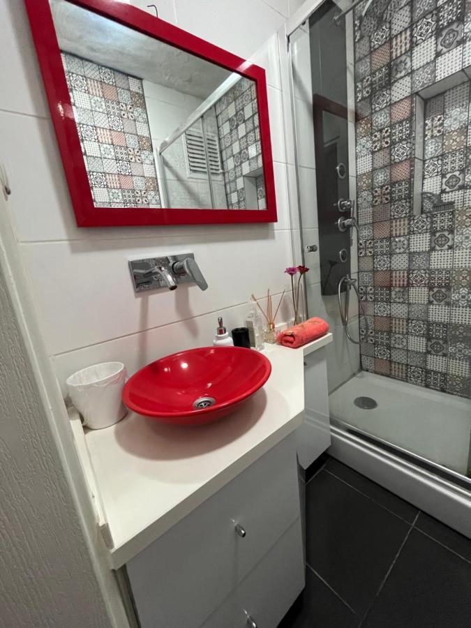 Centrally Located, 2+1 House In Taksim, Cihangir Apartment อิสตันบูล ภายนอก รูปภาพ