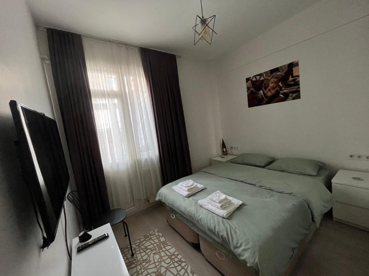 Centrally Located, 2+1 House In Taksim, Cihangir Apartment อิสตันบูล ภายนอก รูปภาพ