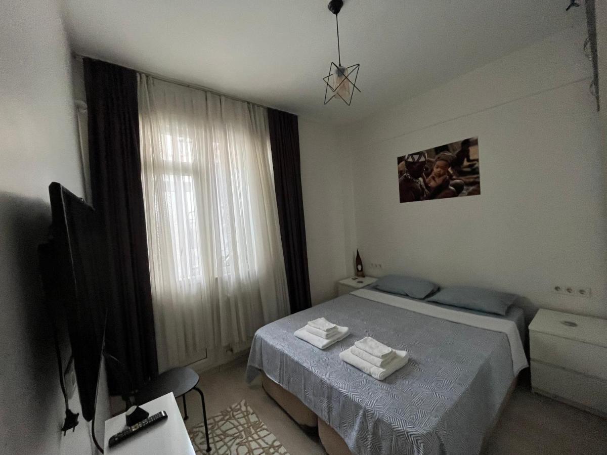 Centrally Located, 2+1 House In Taksim, Cihangir Apartment อิสตันบูล ภายนอก รูปภาพ